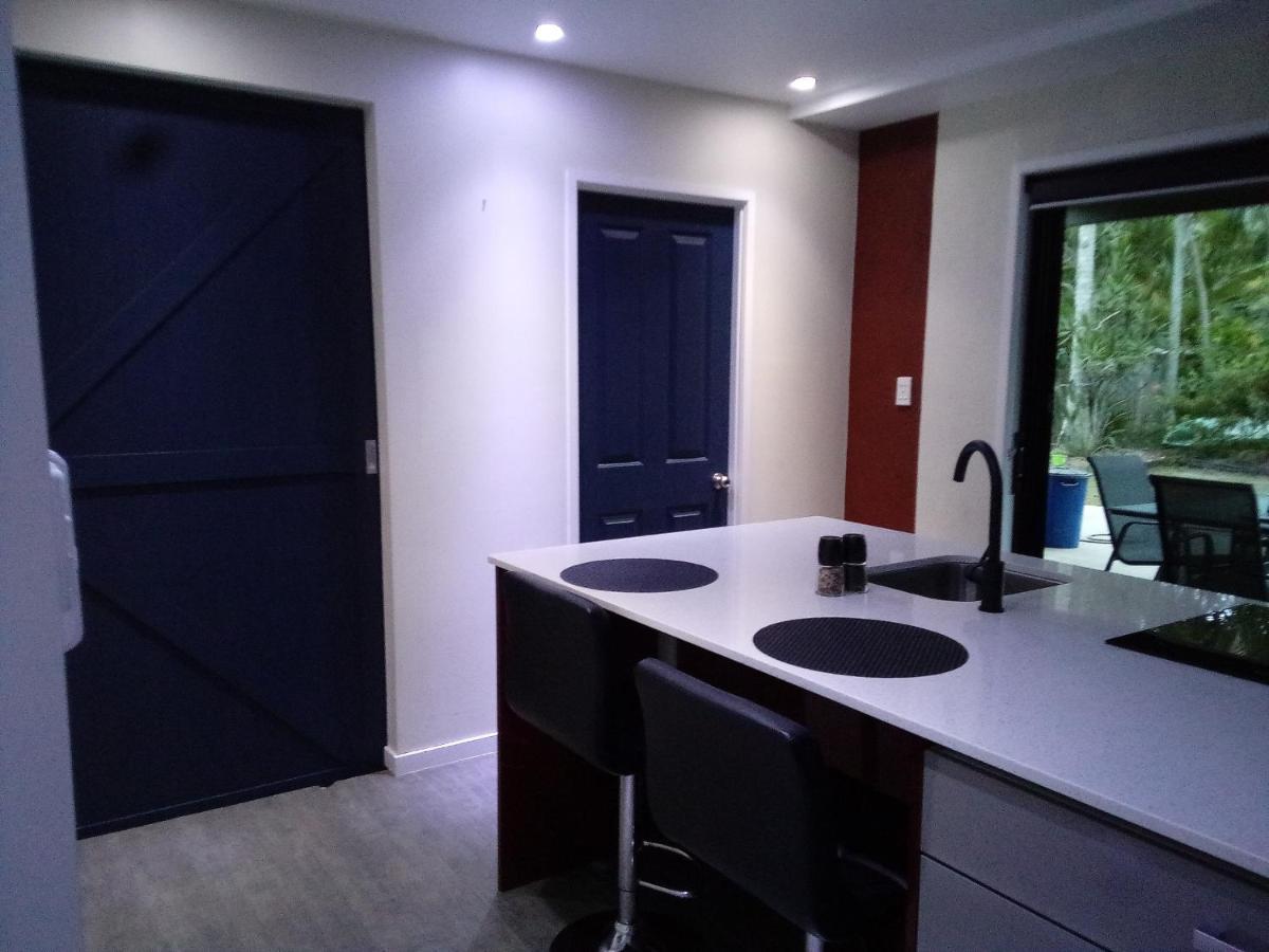 Southport-Dandar Apartment Гоулд Коуст Екстериор снимка