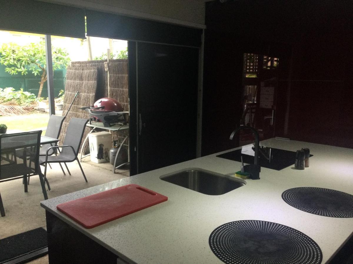 Southport-Dandar Apartment Гоулд Коуст Екстериор снимка